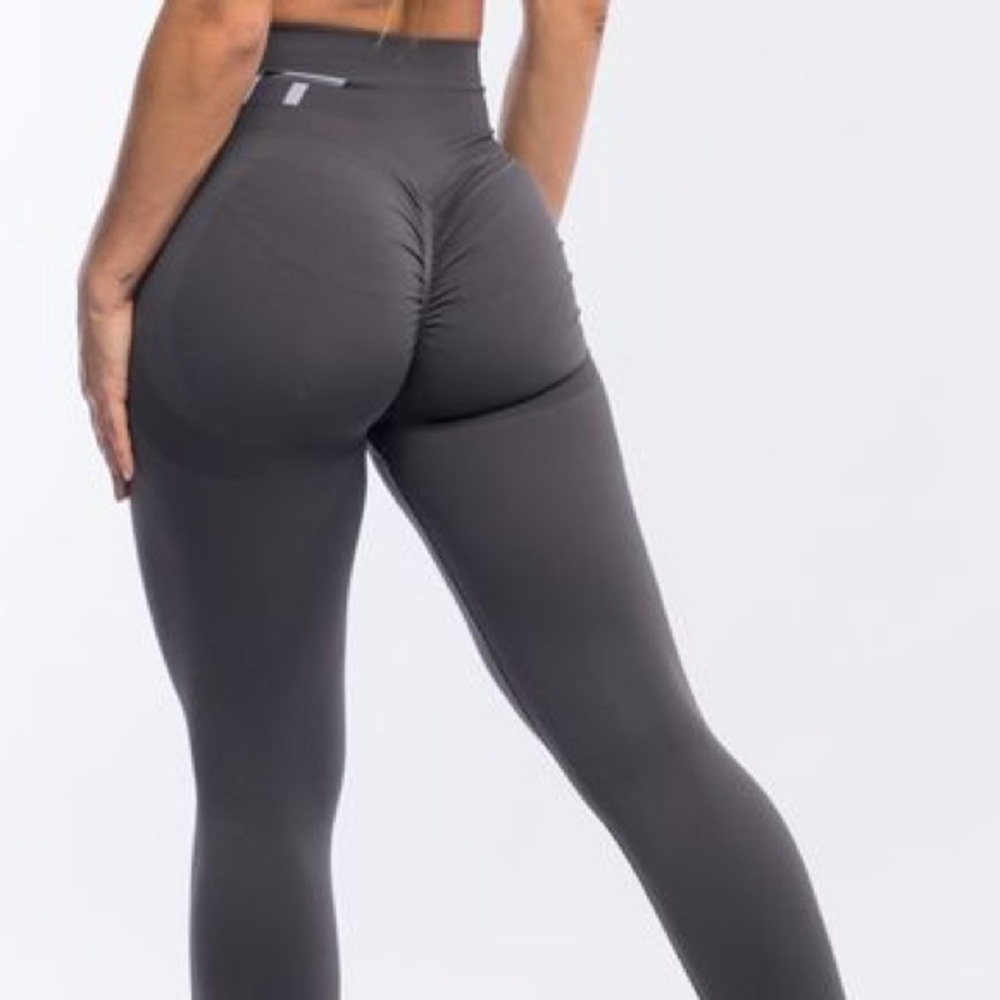Echt Arise Srunch Leggings Medium